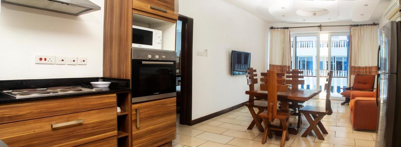 Mombasa Vacations Lux Beach Apartment A19 エクステリア 写真